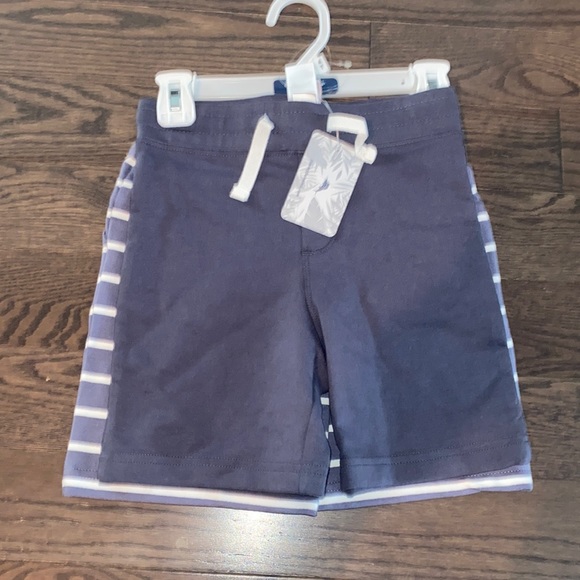 2 pack NWT boys 4T tommy Bahama shorts. - Picture 1 of 4